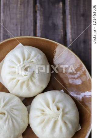 手包みの肉まん　温か蒸し料理 121463036