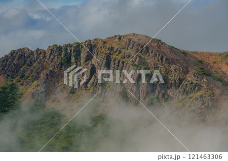 吾妻小富士山頂から見た駱駝山 吾妻小富士山頂から見た駱駝山 121463306