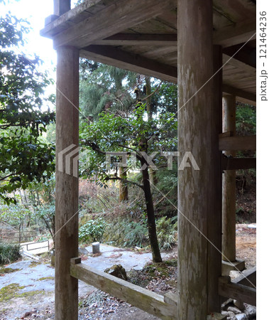 山上不動堂　不動明王堂と滝行場 121464236