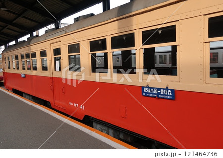 宮原線で使用され1969年廃車され大分運転所で保管されていたキハ07形気動車 121464736