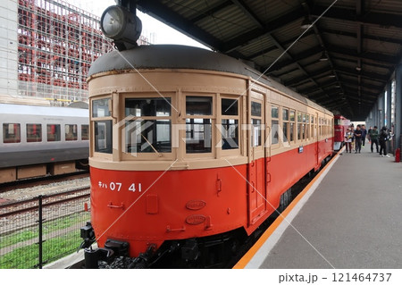 宮原線で使用され1969年廃車され大分運転所で保管されていたキハ07形気動車 121464737