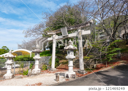 三木富士こと白山山麓に鎮座する白山神社（香川県三木町） 121469249