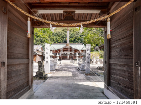 三木富士こと白山山麓に鎮座する白山神社（香川県三木町） 121469391