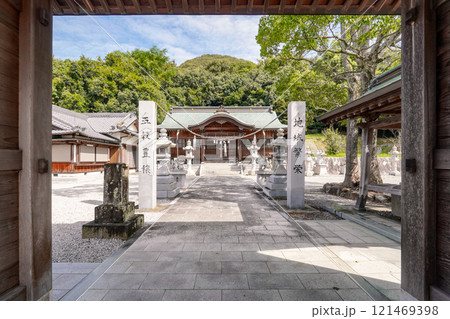 三木富士こと白山山麓に鎮座する白山神社（香川県三木町） 121469398