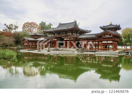 宇治の寺院（奈良県・宇治市） 121469876