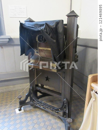 大正から昭和初期にかけて写真館で使用されたプロ用木製カメラ「アンソニー型スタジオ用カメラ」 121469895