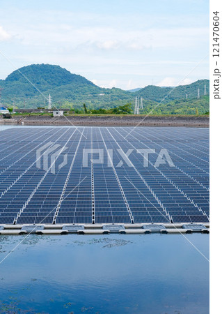 ため池ソーラー 羽鹿池太陽光発電所(香川県さぬき市大川町) ため池ソーラー 羽鹿池太陽光発電所(香川県さぬき市大川町) 121470604