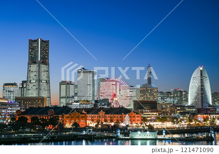 横浜みなとみらいの夜景 横浜みなとみらいの夜景 121471090