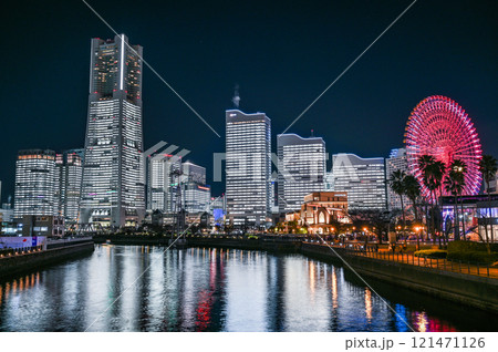 横浜みなとみらいの夜景 横浜みなとみらいの夜景 121471126