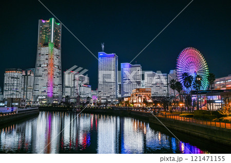 横浜みなとみらいの夜景 横浜みなとみらいの夜景 121471155