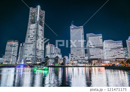 横浜みなとみらいの夜景 121471175