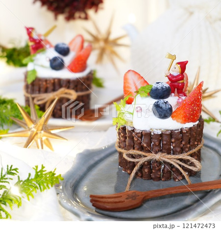 クリスマスケーキ 切り株のケーキ クリスマスケーキ 切り株のケーキ 121472473