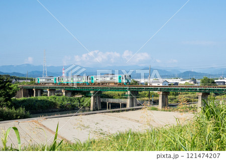 【高徳線】早朝の徳島行き普通列車 【高徳線】早朝の徳島行き普通列車 121474207