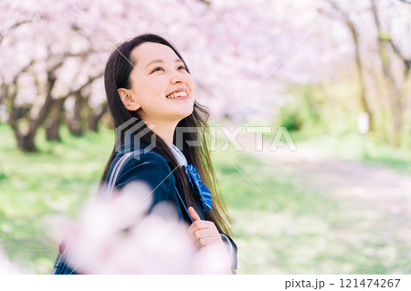 桜と女子高生 桜と女子高生 121474267