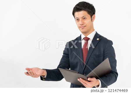 ミドル男性　弁護士　カウンセリング 121474469