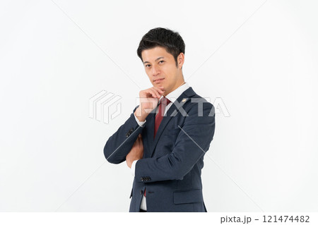 ミドル男性　弁護士　悩む 121474482