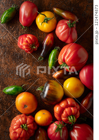 Different varieties of tomatoes. 121474873