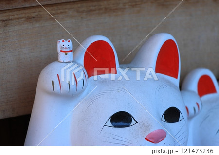 豪徳寺の招き猫 豪徳寺の招き猫 121475236