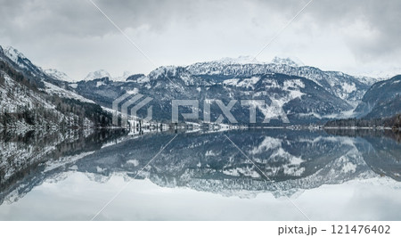 Alpine winter lake Grundlsee panorama. Alpine winter lake Grundlsee panorama. 121476402