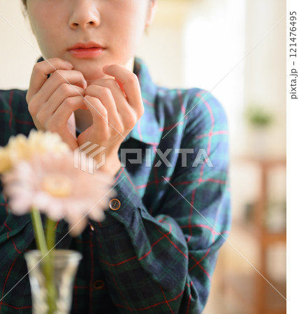 女性ポートレート 121476495