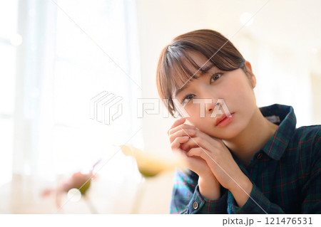 女性ポートレート 121476531