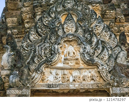 Ruins of Wat Phra Phai Luang temple in Sukhothai, Thailand Ruins of Wat Phra Phai Luang temple in Sukhothai, Thailand 121478297