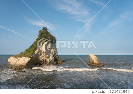【千葉】津々ヶ浦の夫婦岩 121481949