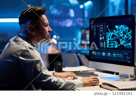 Learning data and clicking mouse 121482161