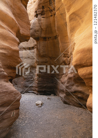 Beautiful labyrinths in the gorge of the red canyon in Eilat, israel 121482370