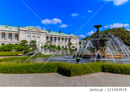 東京 港区 元赤坂 迎賓館赤坂離宮(本館と噴水) 東京 港区 元赤坂 迎賓館赤坂離宮(本館と噴水) 121482610