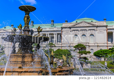 東京　港区 元赤坂　迎賓館赤坂離宮（本館と噴水） 121482614