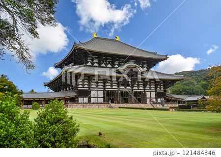 大仏殿（奈良の東大寺） 121484346