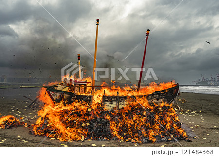 The burning of the king boat 121484368
