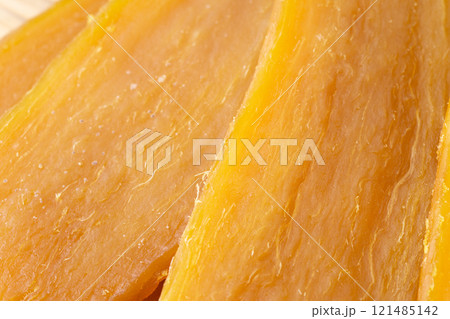 干し芋のクローズアップ 干し芋のクローズアップ 121485142