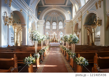 結婚式のチャペル 121485436