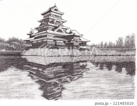 水面に映る松本城 121485810