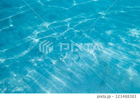プールの水 121488381