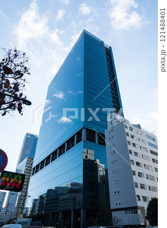 赤坂グリーンクロス 冬晴れの青空 東京都港区赤坂2丁目 赤坂グリーンクロス 冬晴れの青空 東京都港区赤坂2丁目 121488401