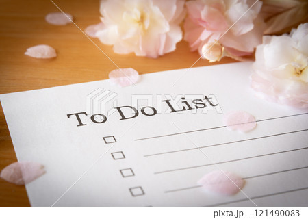 To Do リストと桜の花　やることリスト　新生活　新年度 121490083