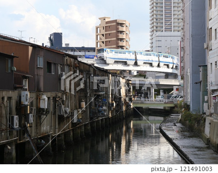 旦過市場と北九州モノレール 121491003