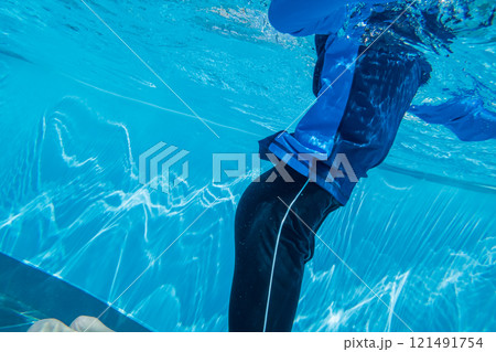 10 years old 121491754