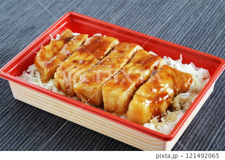 ポークステーキ弁当 ポークステーキ弁当 121492065