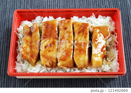 ポークステーキ弁当 ポークステーキ弁当 121492069