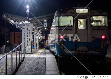 【高徳線】阿波踊りで増結した普通列車 【高徳線】阿波踊りで増結した普通列車 121496443