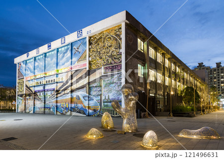 Night mural art and installation art view of Pier-2 Art Center in the port of Kaohsiung, Taiwan. Night mural art and installation art view of Pier-2 Art Center in the port of Kaohsiung, Taiwan. 121496631