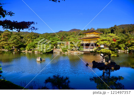 鹿苑寺・金閣寺（京都・北区） 121497357