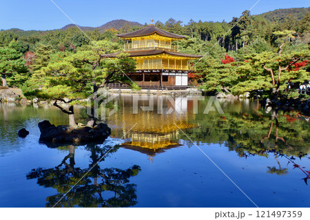 鹿苑寺・金閣寺（京都・北区） 121497359