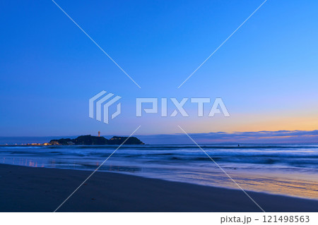 江の島の夕暮 湘南イメージ 江の島の夕暮 湘南イメージ 121498563