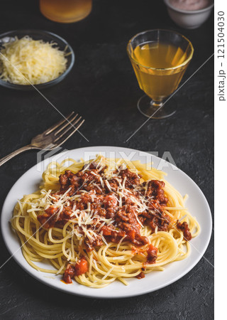 Spaghetti with bolognese sauce 121504030