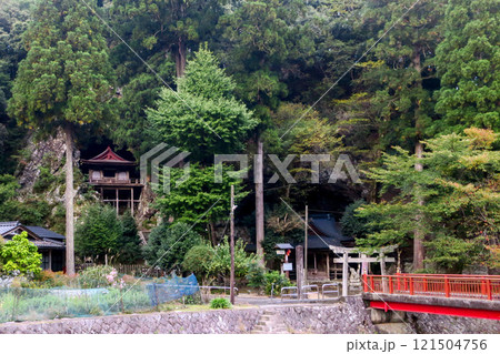 鳥取・八頭郡若桜町 岩屋堂・岩屋神社 鳥取・八頭郡若桜町 岩屋堂・岩屋神社 121504756